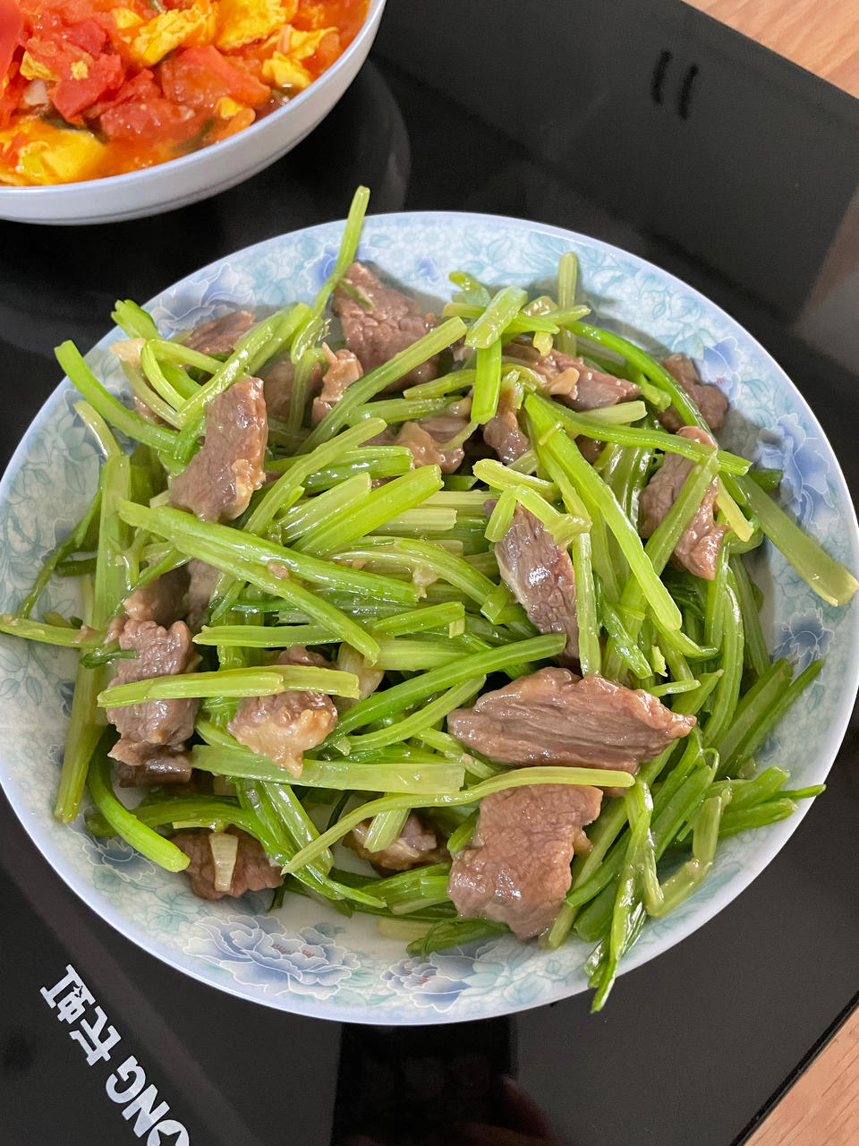 超下饭的芹菜炒牛肉