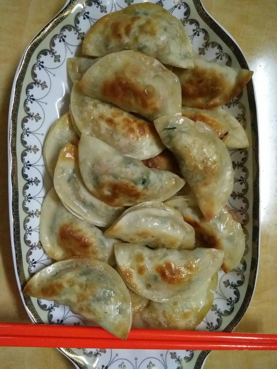 美味香煎饺子的做法