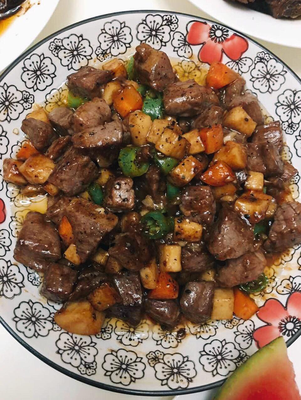 黑椒杏鲍菇牛肉粒