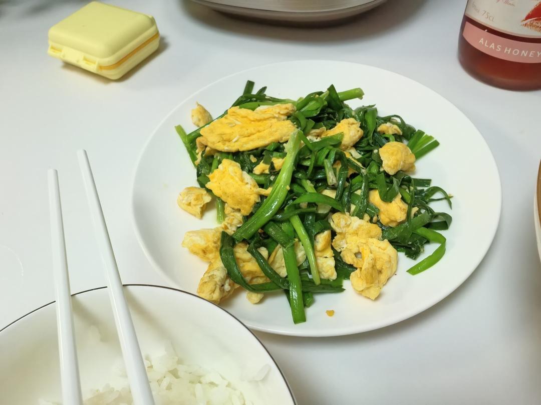 韭菜炒鸡蛋——三分钟快手下饭菜 掌握火候的秘诀