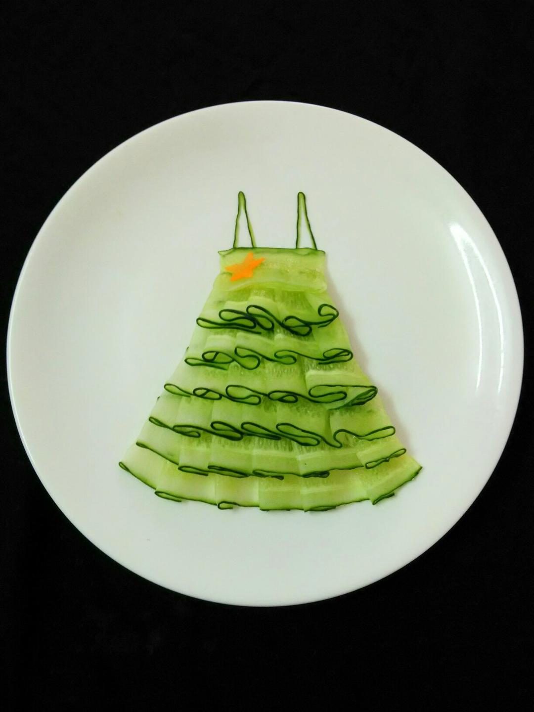 小梓妈咪做的创意黄瓜盘饰摆盘拼盘(有小裙子)