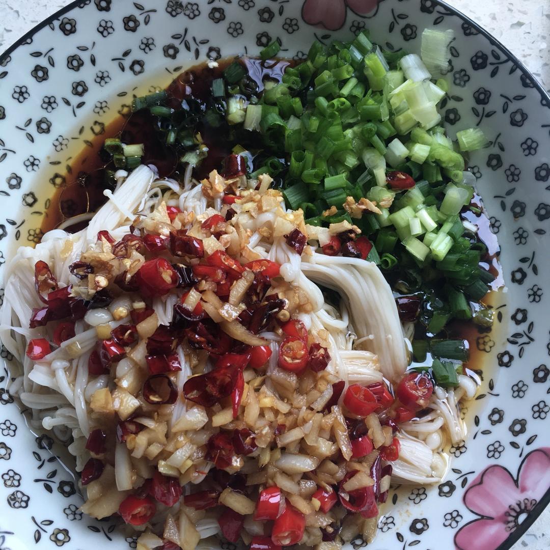 凉拌金针菇