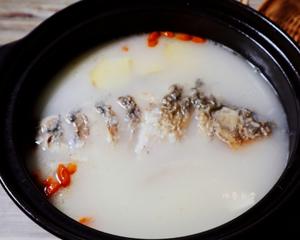 豆腐鲫鱼汤㊙️（汤奶白有技巧）鲜美营养清炖鱼汤的做法 步骤11