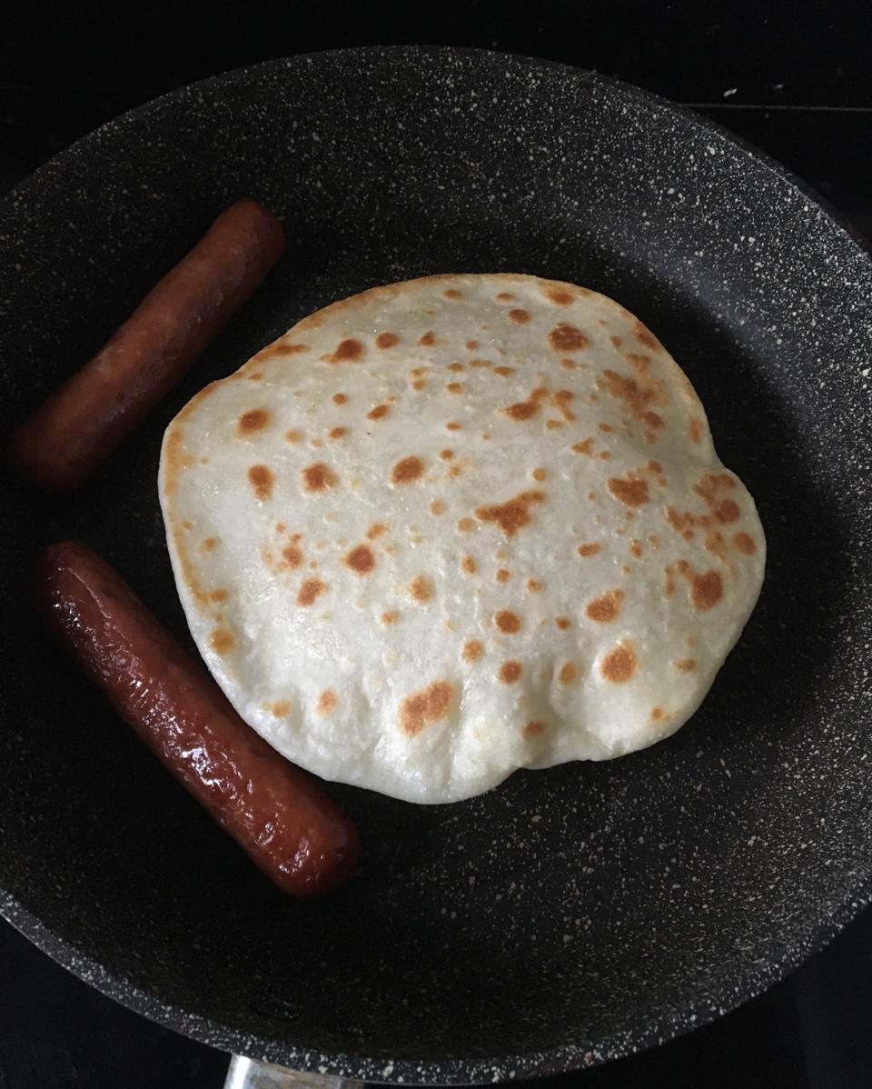 张张都鼓大泡的鸡蛋灌饼这样做不鼓大泡都难