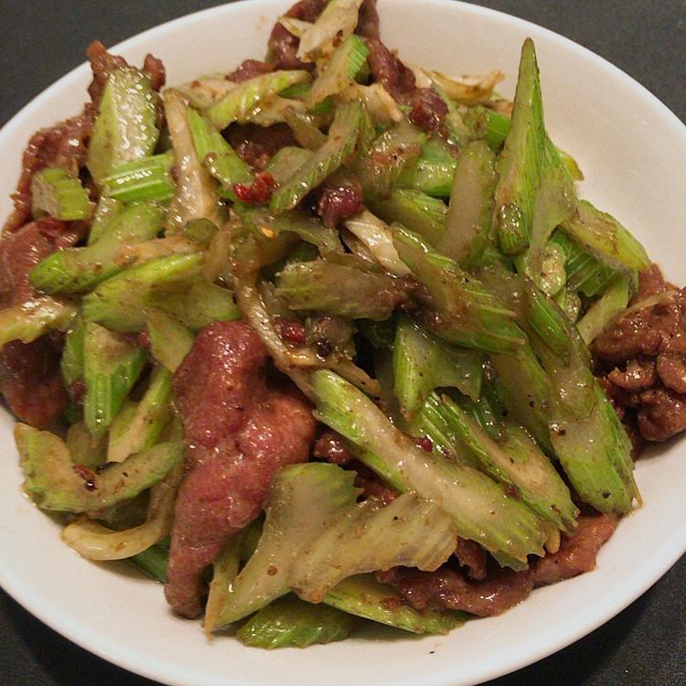 小炒牛肉（肉嫩味香）