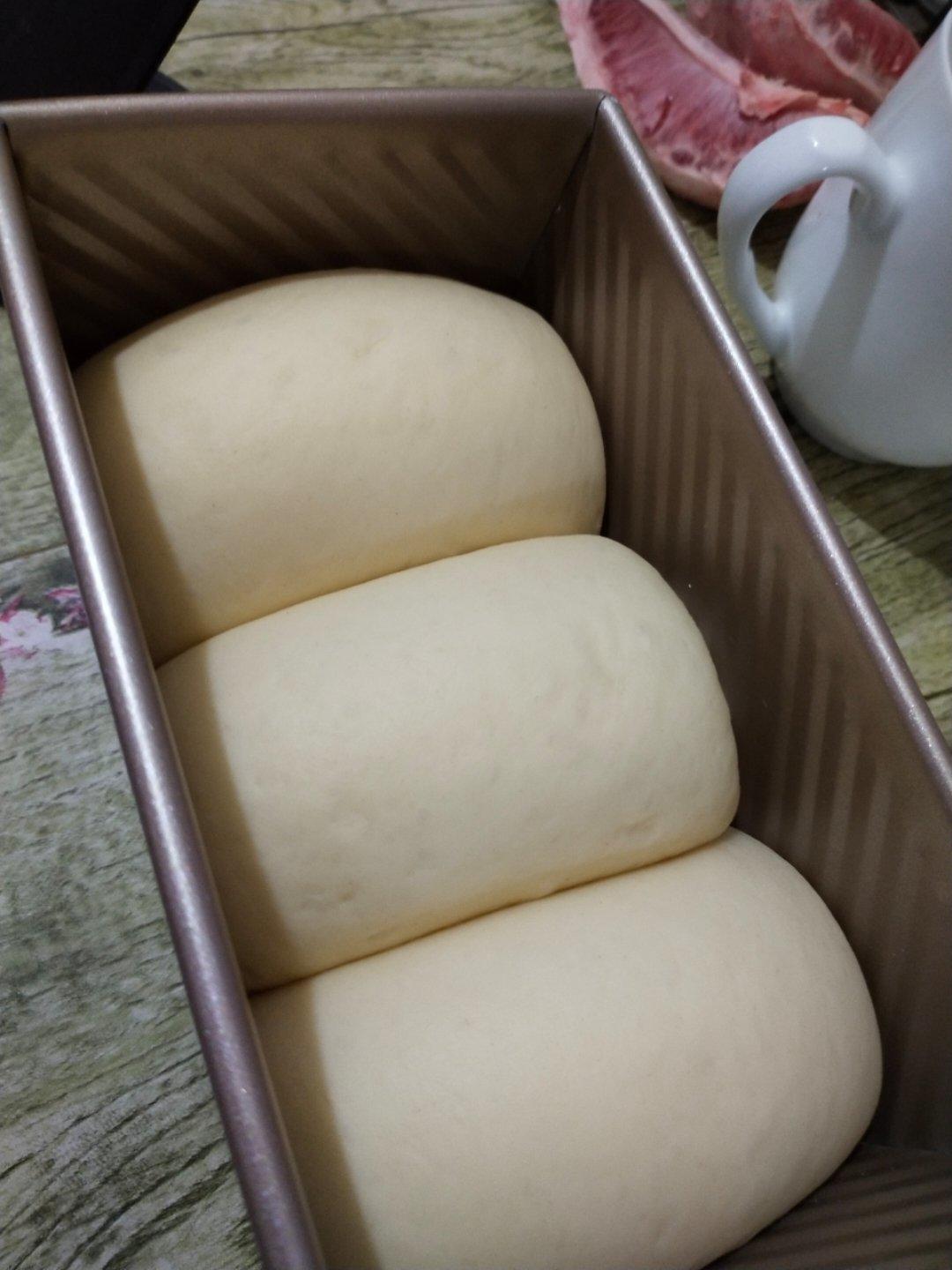 吐司，奶香手撕面包，超级香浓