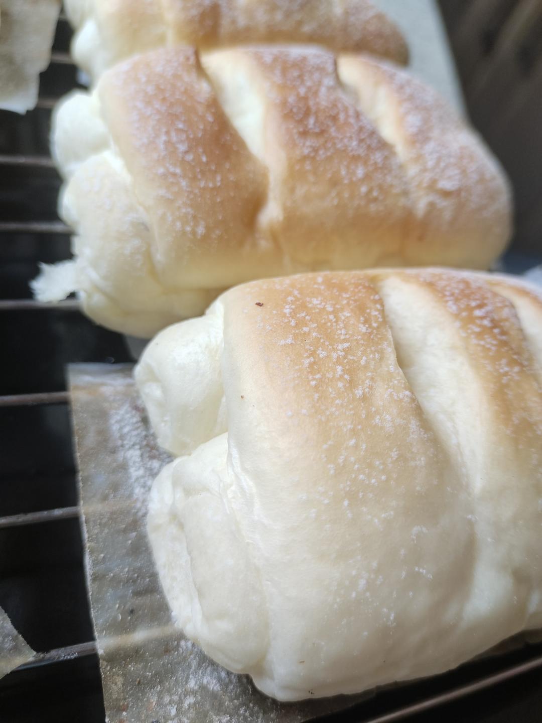 软到不知所措的牛奶卷