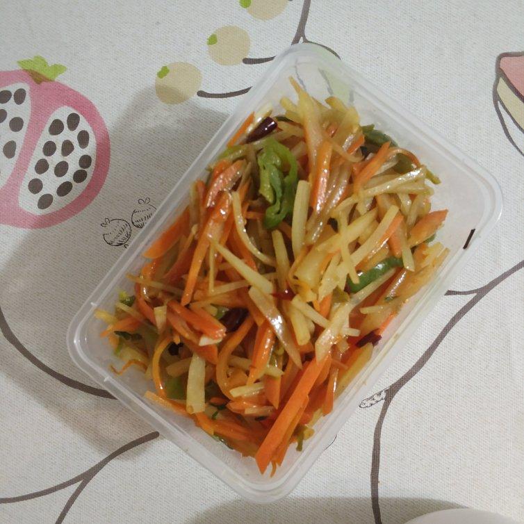 炒胡萝卜土豆丝