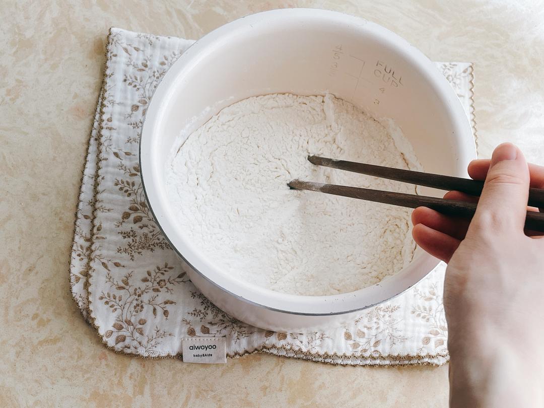 纯奶手撕吐司的做法 步骤1