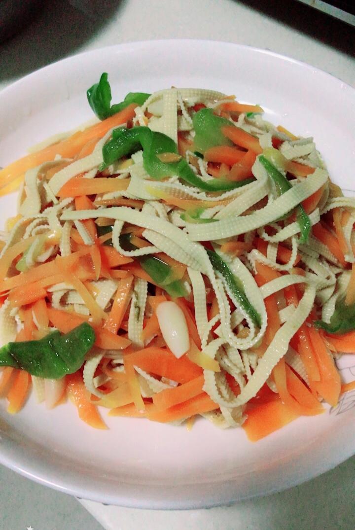 减肥食谱之---千张胡萝卜炒小白菜