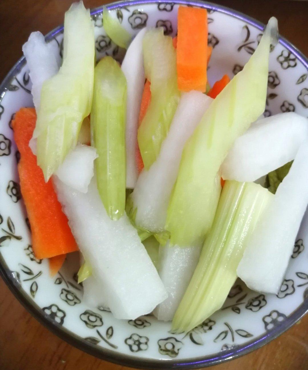 泡椒萝卜