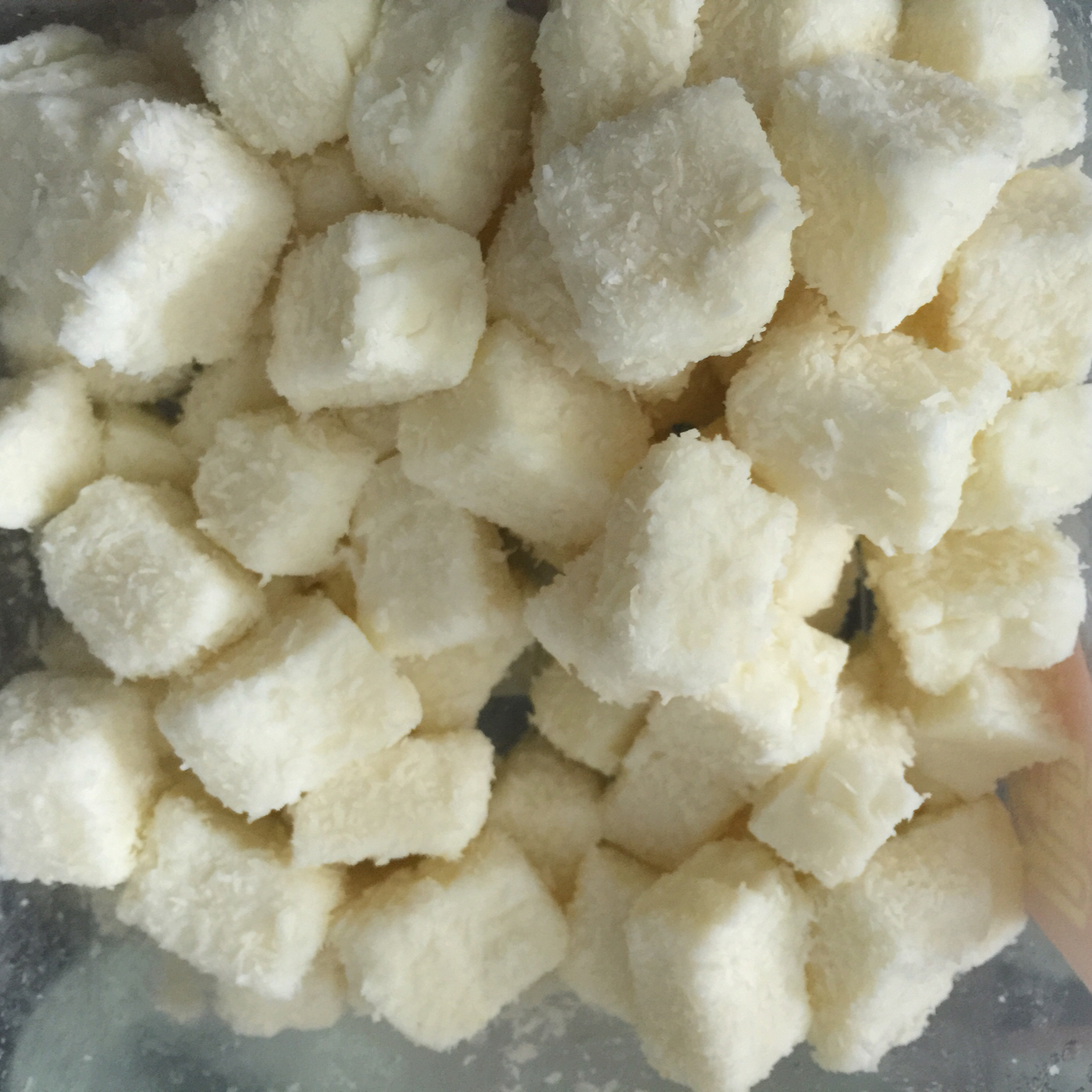 完胜85度C牛奶椰丝小方