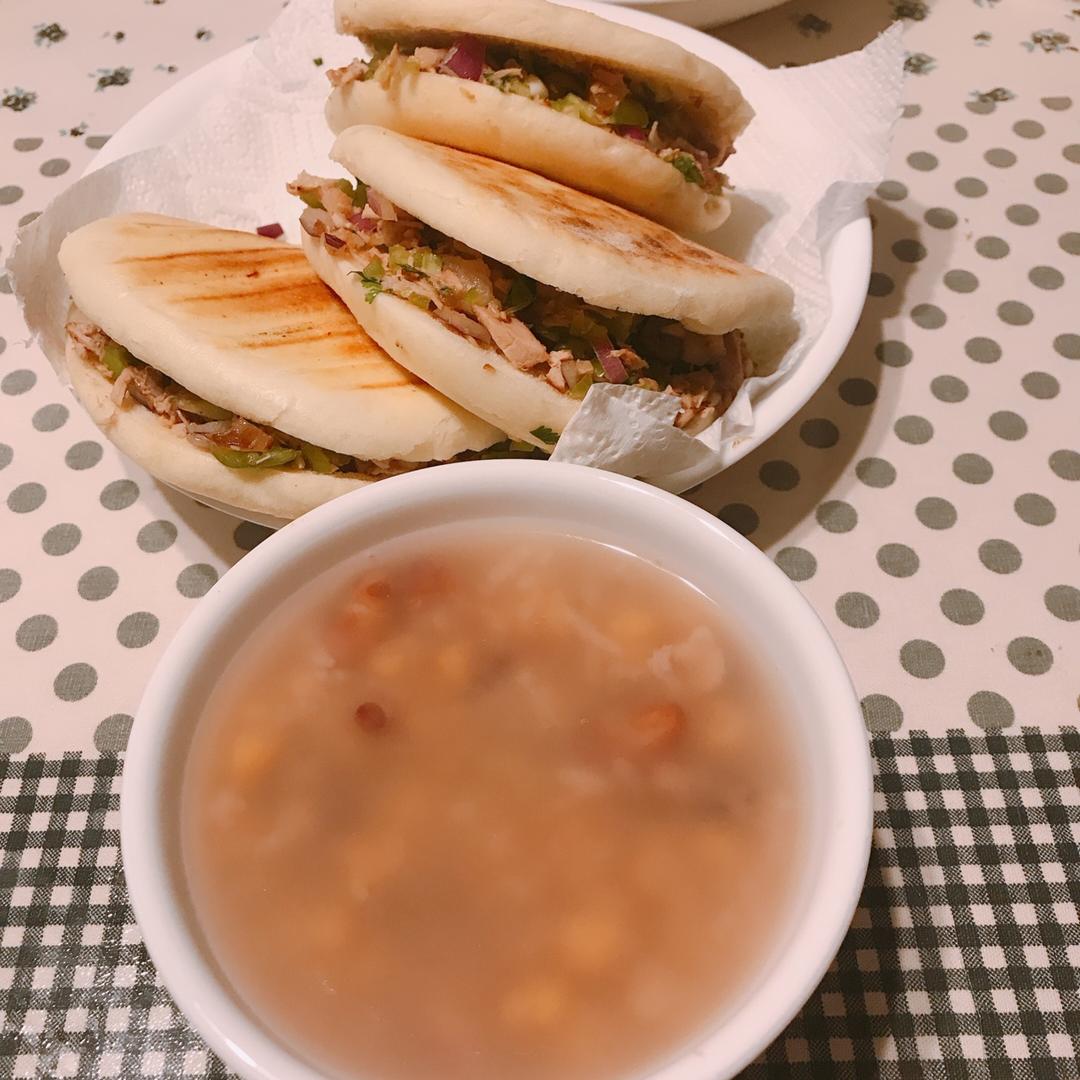 东北苞米碴子粥