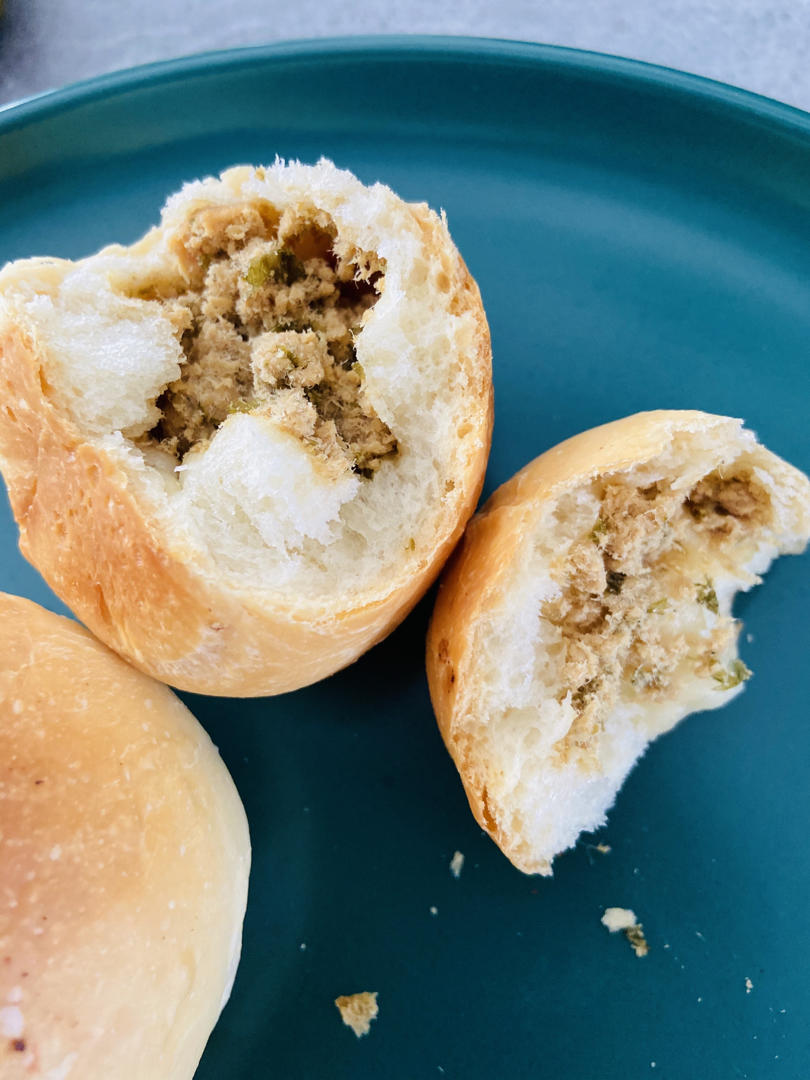 超好吃的咸蛋黄肉松小面包