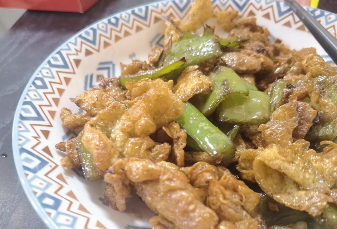 五分钟炒个能吃两碗饭的辣椒炒鸡蛋