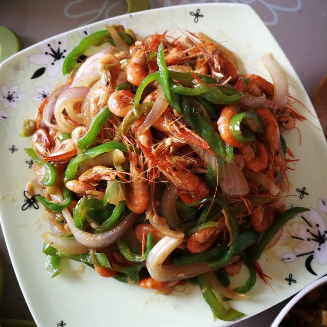 家常徽菜：青椒炒小河虾