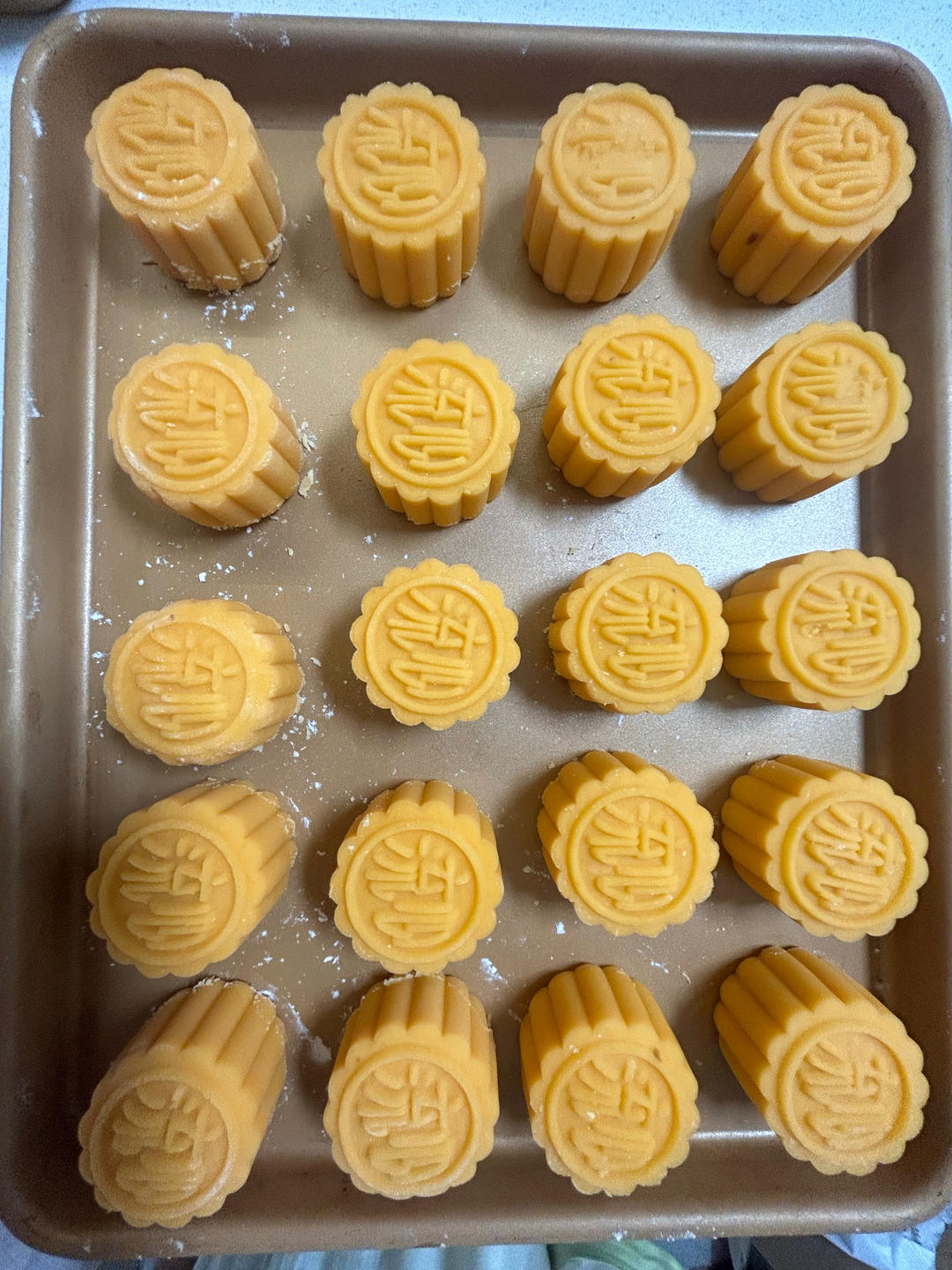 💃奶黄流心月饼——这是可以让你坐稳朋友圈厨霸位置的月饼🥮，没人点赞算我输👎