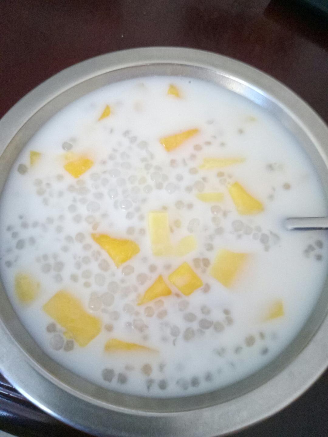 芒果椰汁西米露