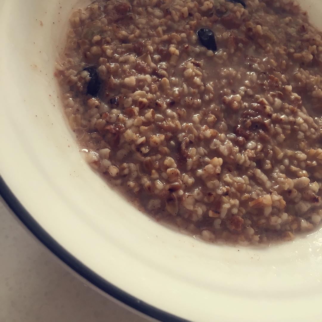 葡萄干肉桂早餐燕麦粥丨健康·三餐