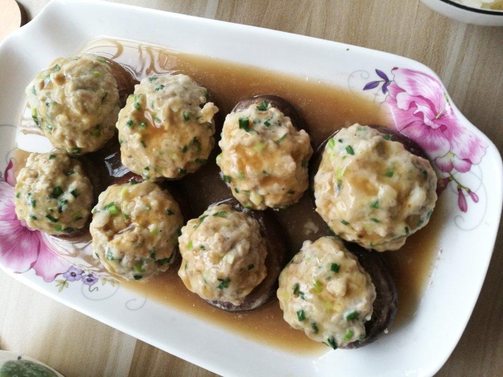 藕丁鲜肉酿香菇