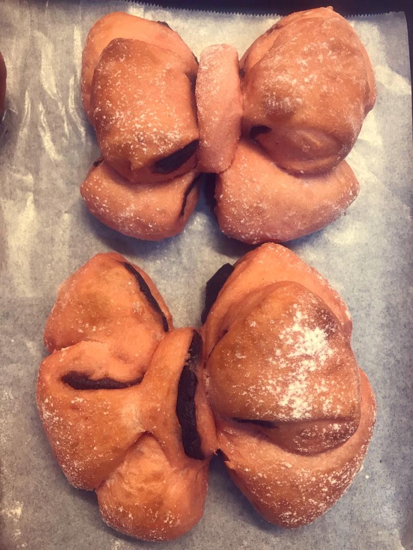 一次发酵网红粉色蝴蝶结豆沙面包（老夫的少女心啊）B74