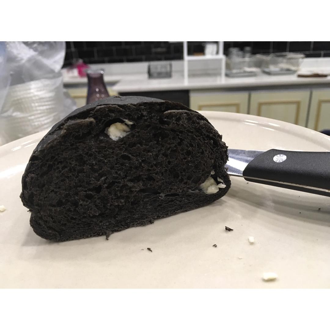 柠檬雪芳蛋糕做的黑到底-墨鱼竹炭乳酪面包