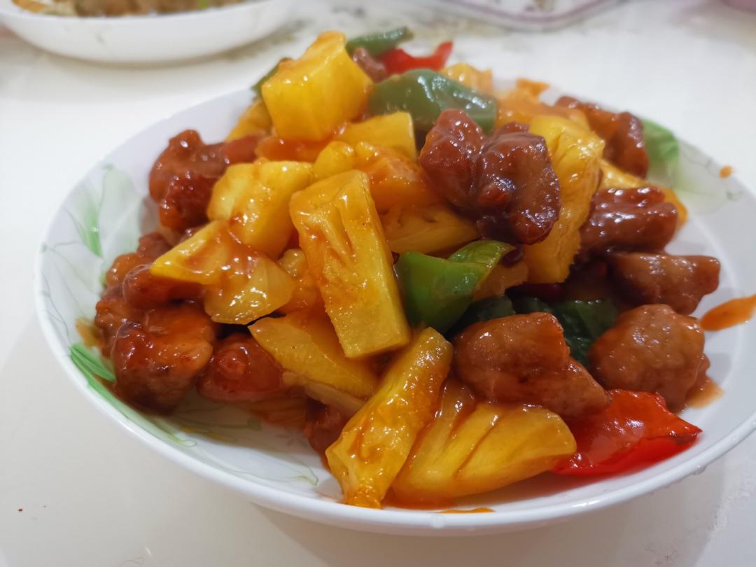 菠萝咕噜肉