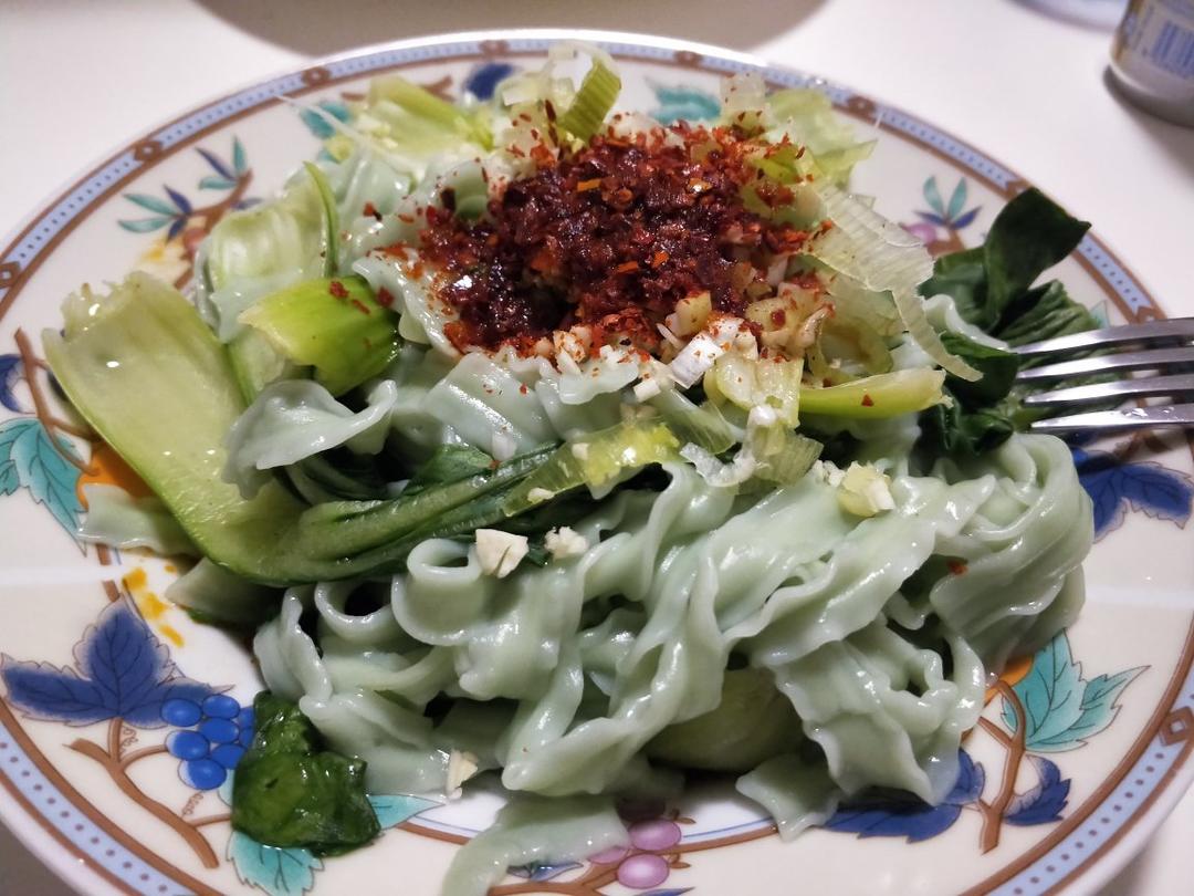 十分钟就能吃上的超简单油泼面