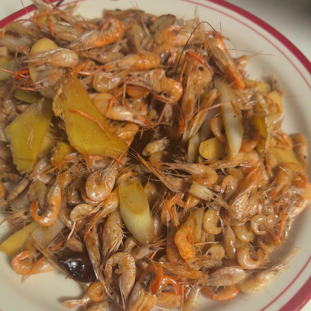 爆炒小河虾