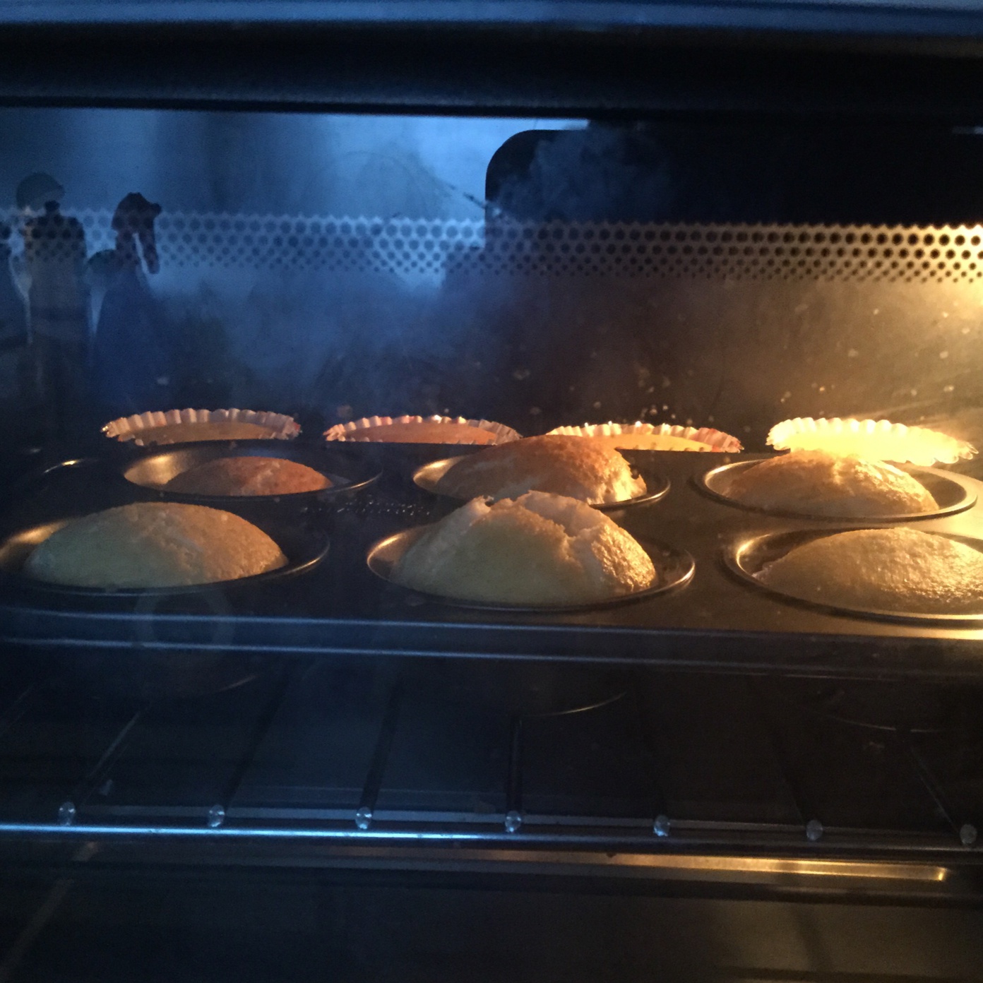 软绵绵的纸杯蛋糕