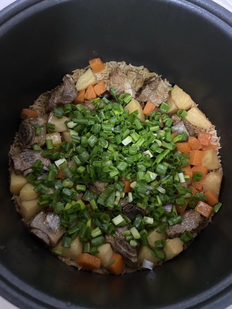 电饭锅排骨土豆焖饭