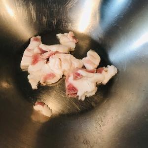 洋葱炒肉的做法 步骤2