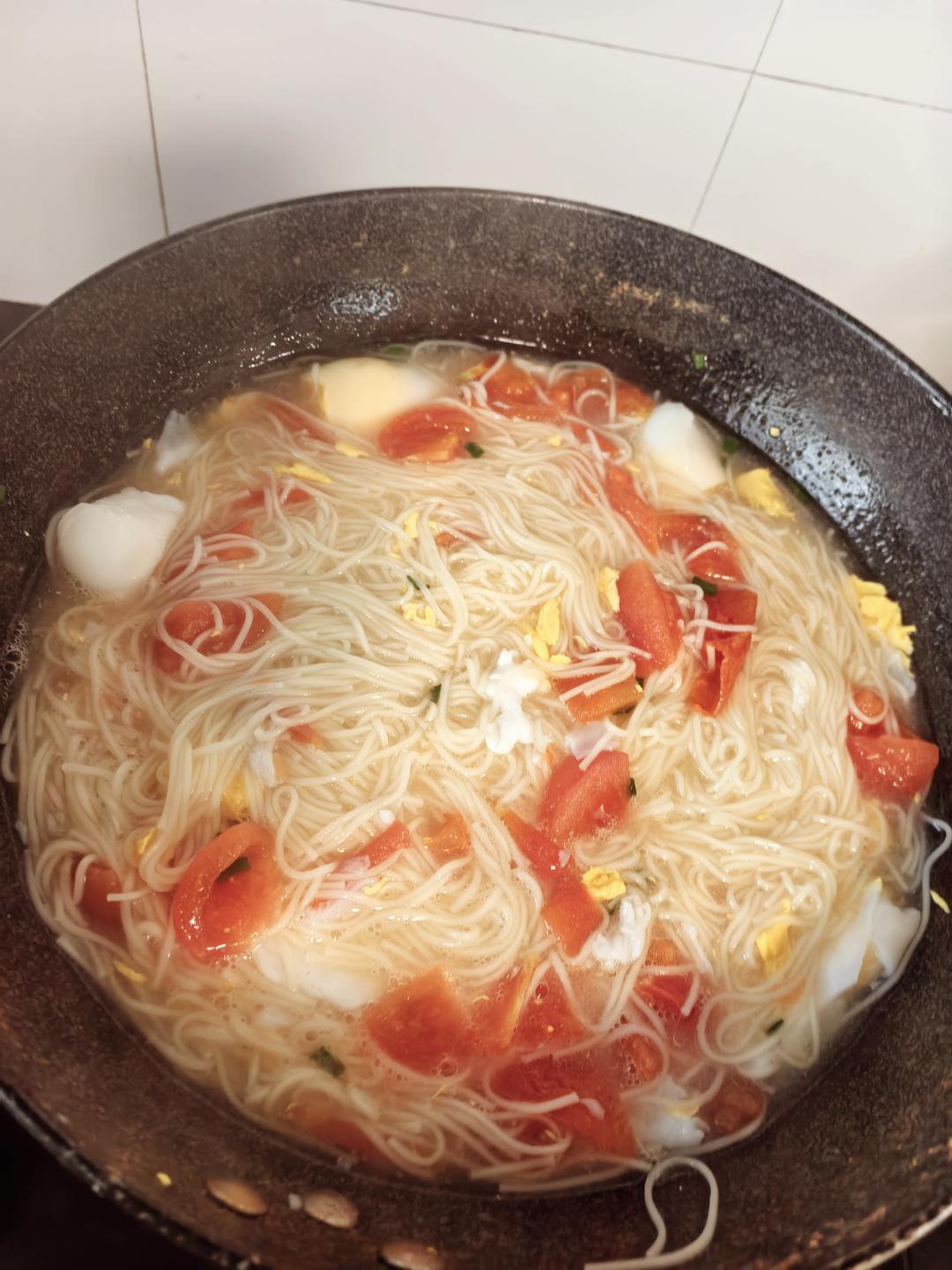 荷包蛋焖面（西红柿鸡蛋面、茄汁面）