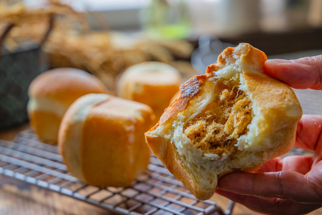 肉松大米面包的做法