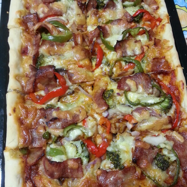 时蔬培根披萨