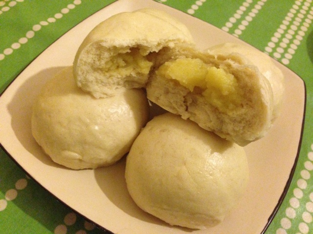 丸子-25做的奶黄包