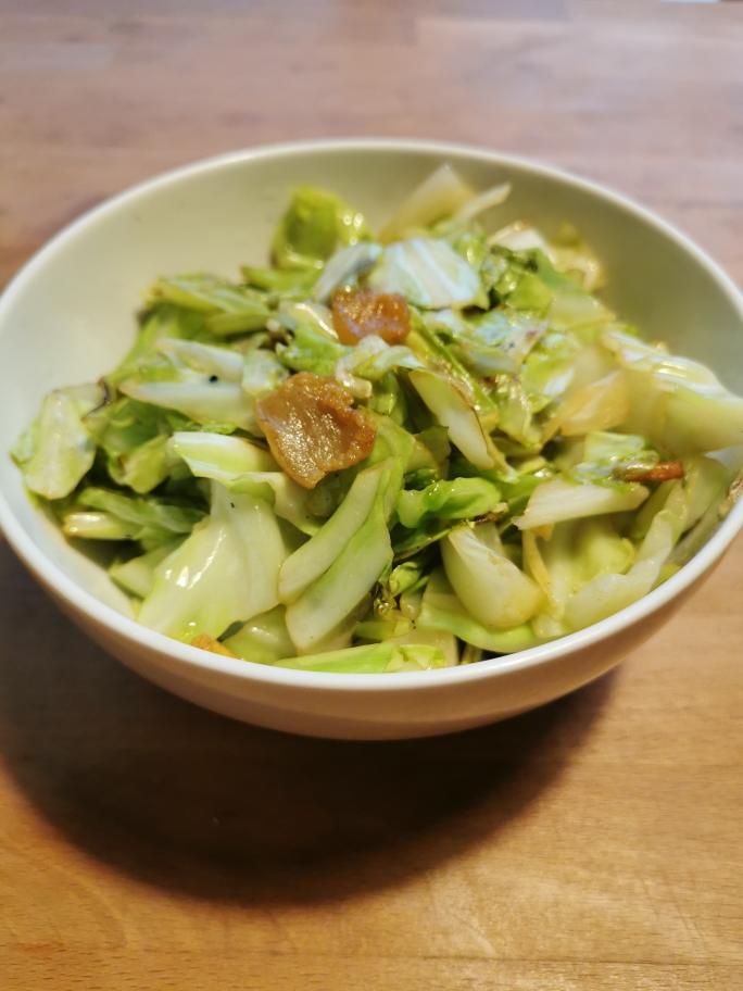 油渣莲白及猪油熬制法的做法