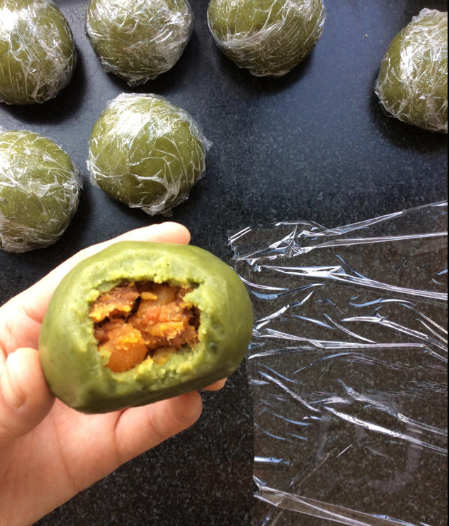 杏花楼咸蛋黄肉松青团