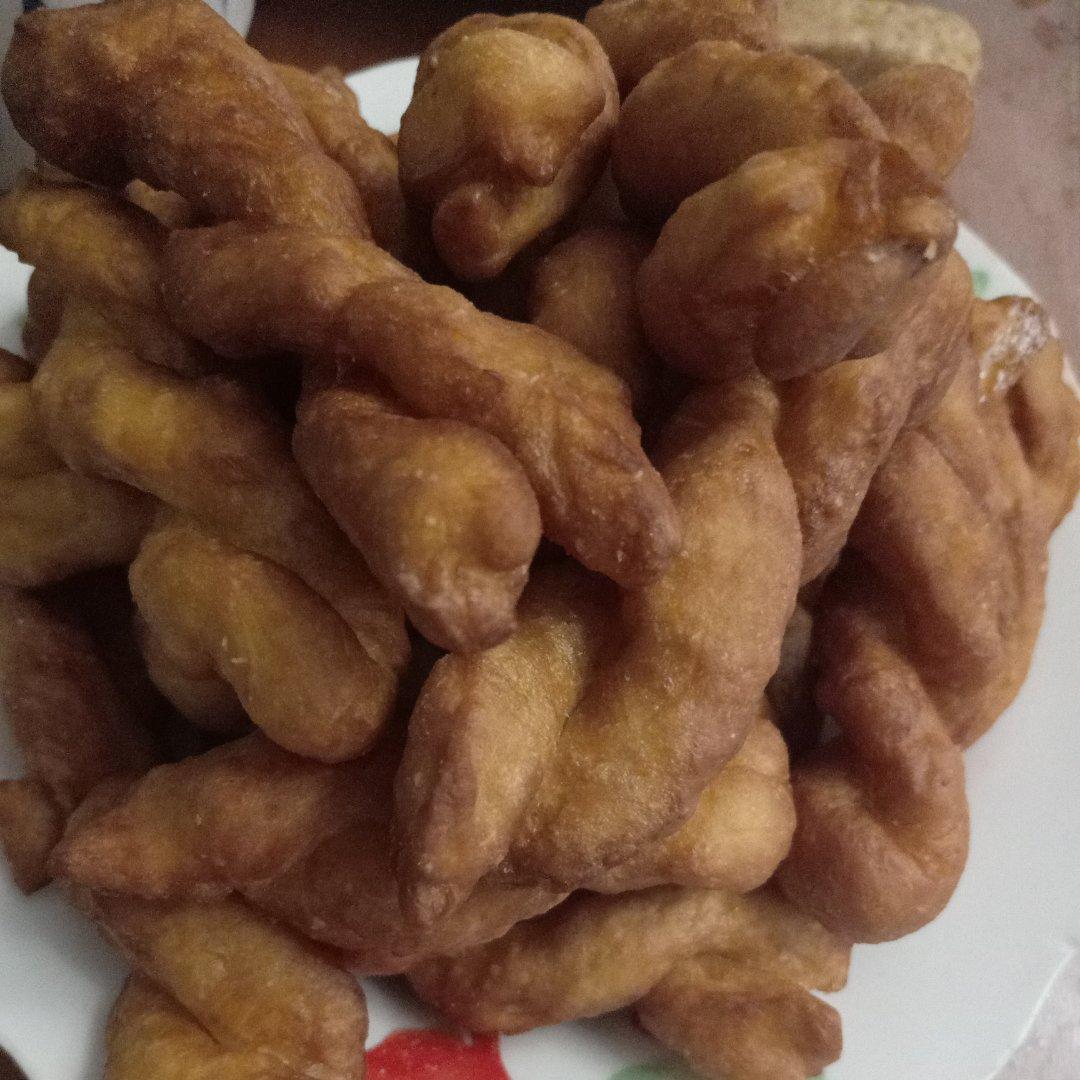 外酥内软的炸麻花