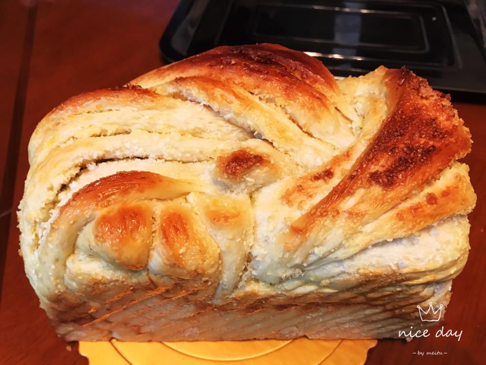 椰蓉吐司面包 Coconut Loaf