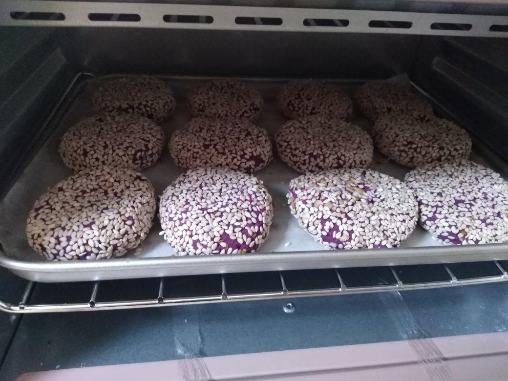 紫薯芝麻饼