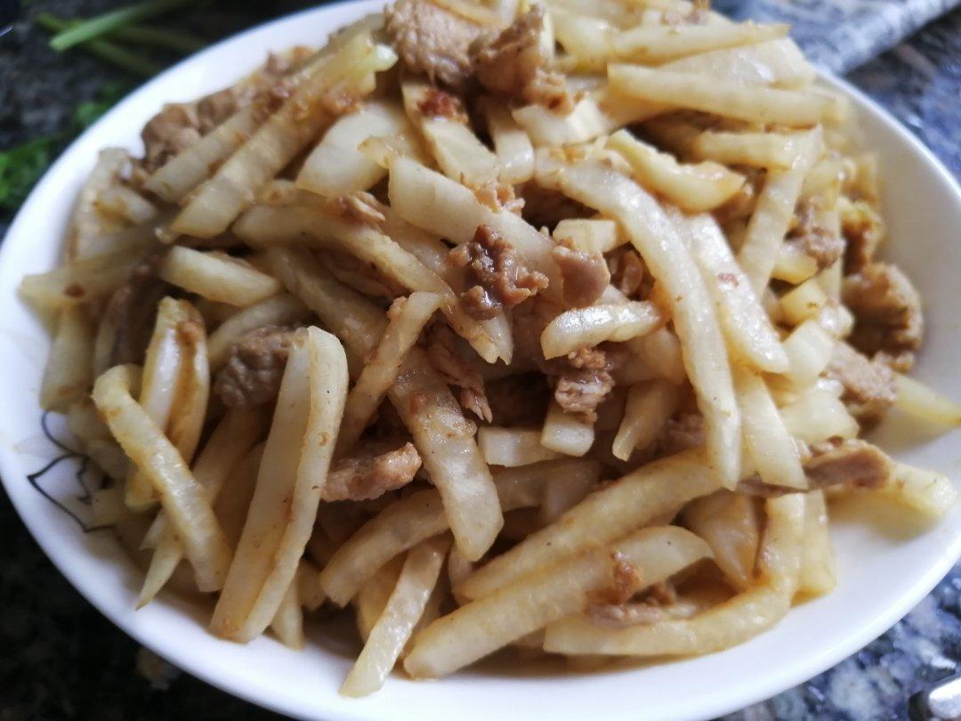 白萝卜炒肉