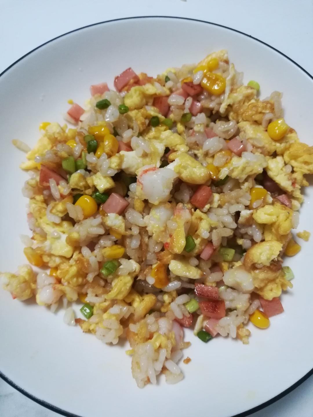 厨房新手也能get✔一碗超有料的时蔬鸡蛋炒饭