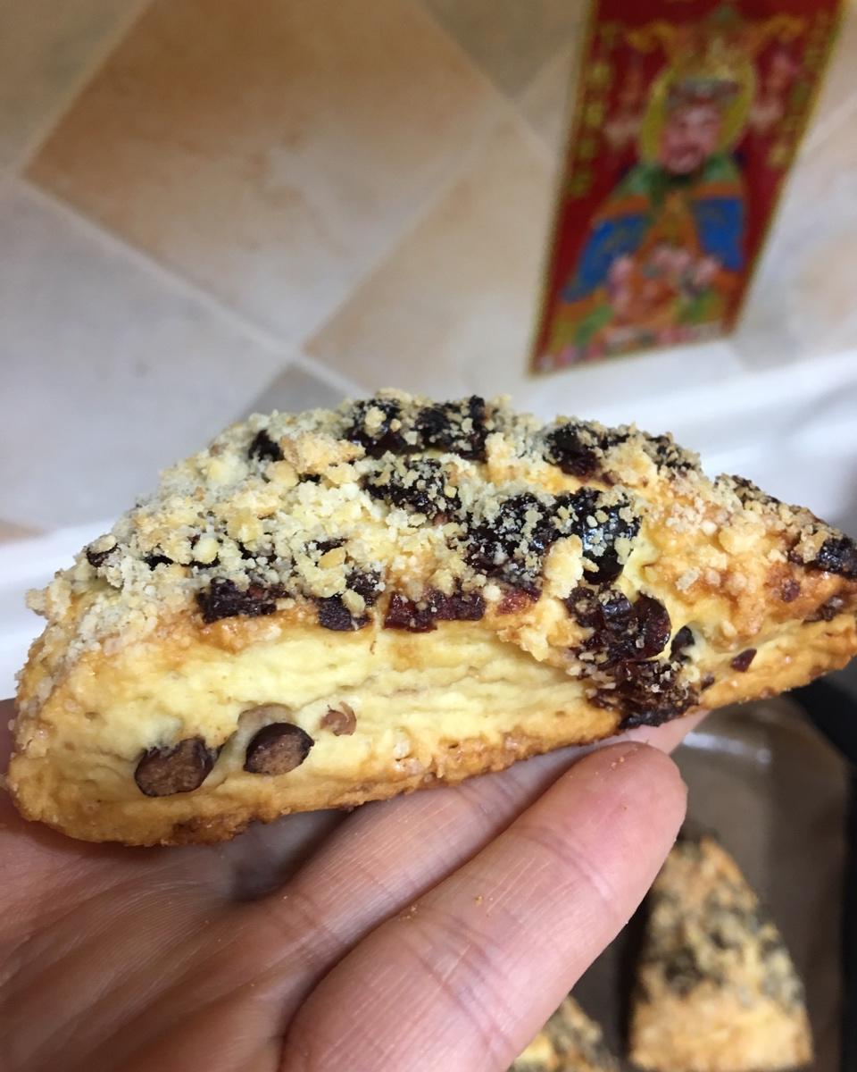 满屋飘香，口口都是满足——酥松香甜的蔓越莓蜜豆司康