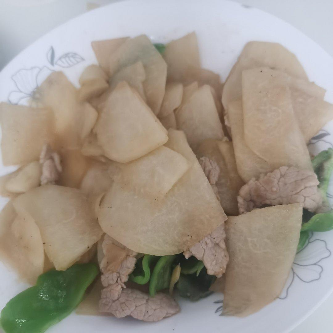 白地瓜炒肉片