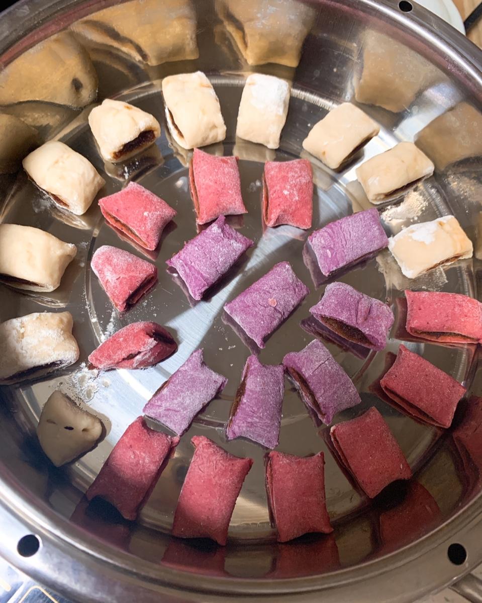 五彩奶香豆沙小馒头