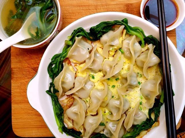 锅贴抱蛋的做法