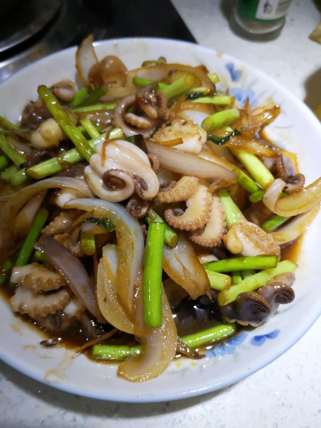 八爪鱼炒蒜苔「超级下饭」