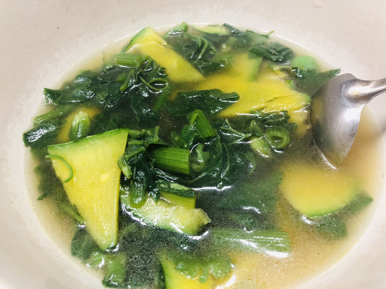 鲜美的南瓜叶汤的做法