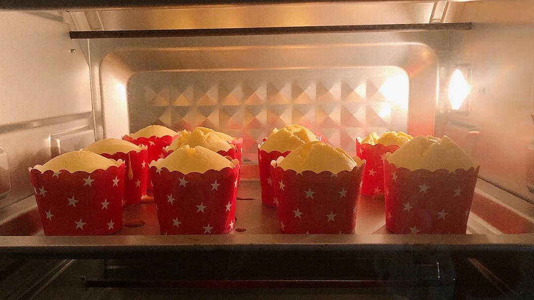 纸杯蛋糕 8寸戚风蛋糕的量